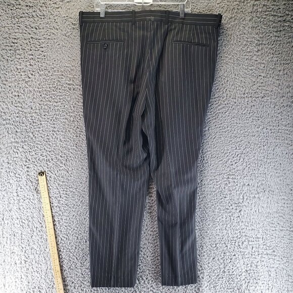 Vinci Suit Mens 46S 40x28 Black Pinstripe Two Piece Polyester Blend Suit *Read* - Picture 16 of 16